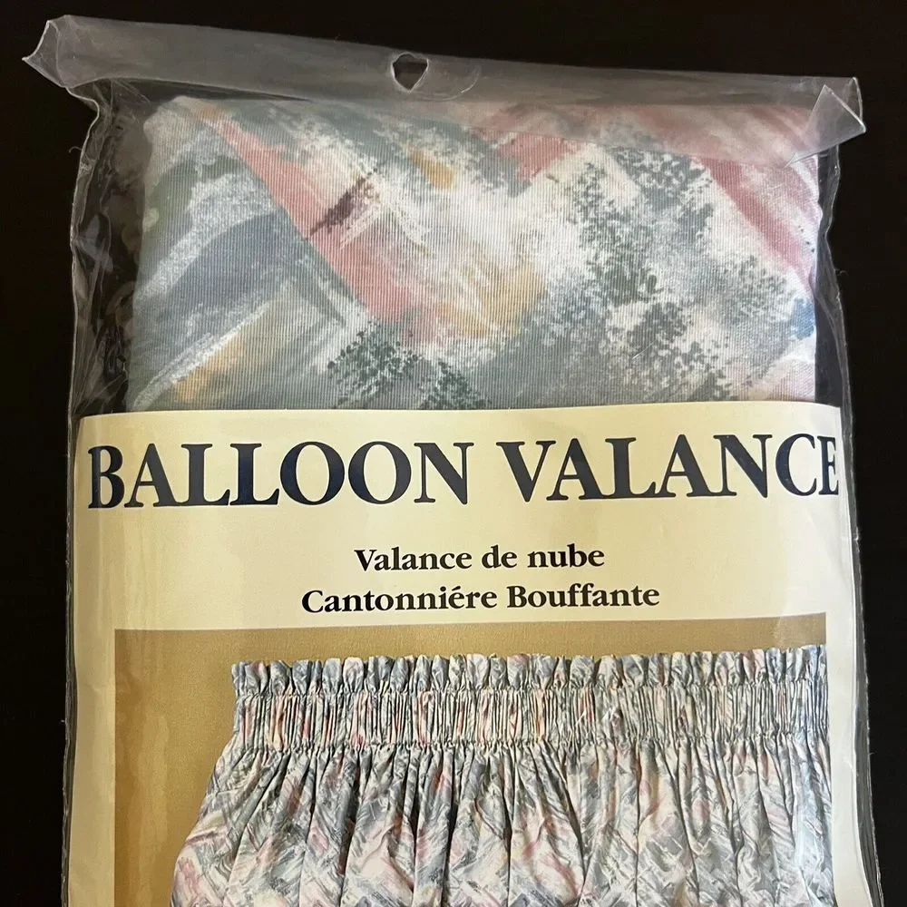 Vintage NWT Balloon Valance 72